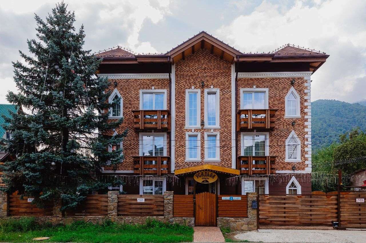 <span style="font-weight: bold;">Апарт-отель&nbsp; &nbsp; &nbsp;"Усадьба" ****</span>